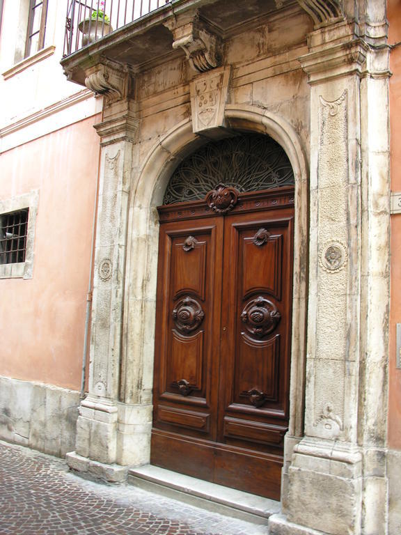 Palazzo Salini - Appartamento Familiare Sulmona Eksteriør billede